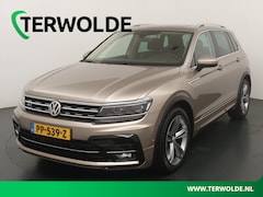 Volkswagen Tiguan - 1.4 TSI ACT Highline | Trekhaak | R-Line | Panoramadak | Lederen Bekl. |