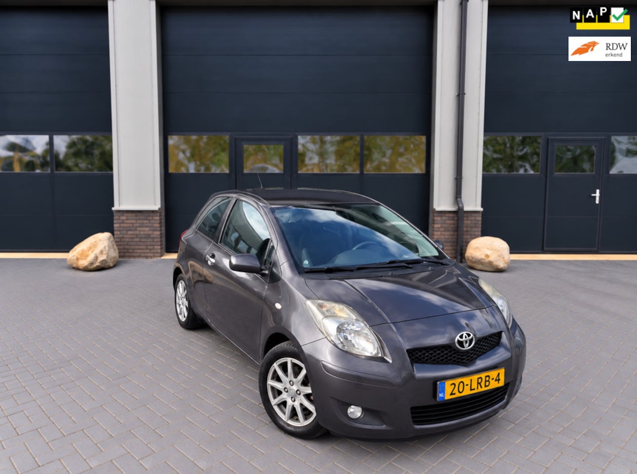 Toyota Yaris - 1.3 VVTi Aspiration - Klimaat Airco - LM - AUX - NAP - Top onderhouden! - AutoWereld.nl