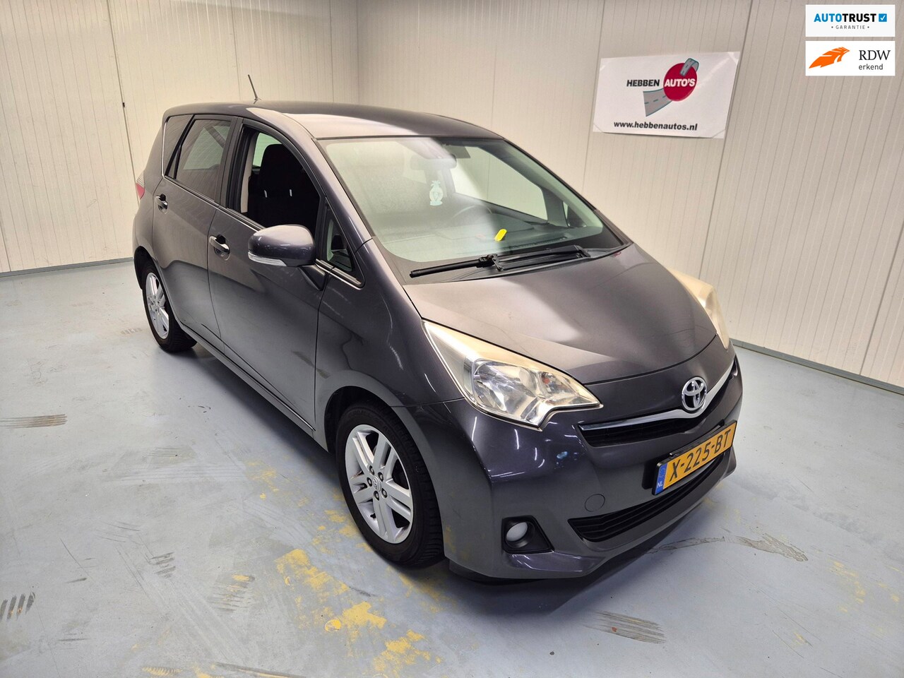 Toyota Verso S - 1.3 VVT-i Comfort Navi Airco Ecc Alu Velgen - AutoWereld.nl