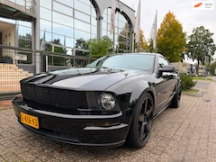 Ford Mustang - USA 4.6 V8 GT Handgeschakeld 67000 km Nieuwstaat
