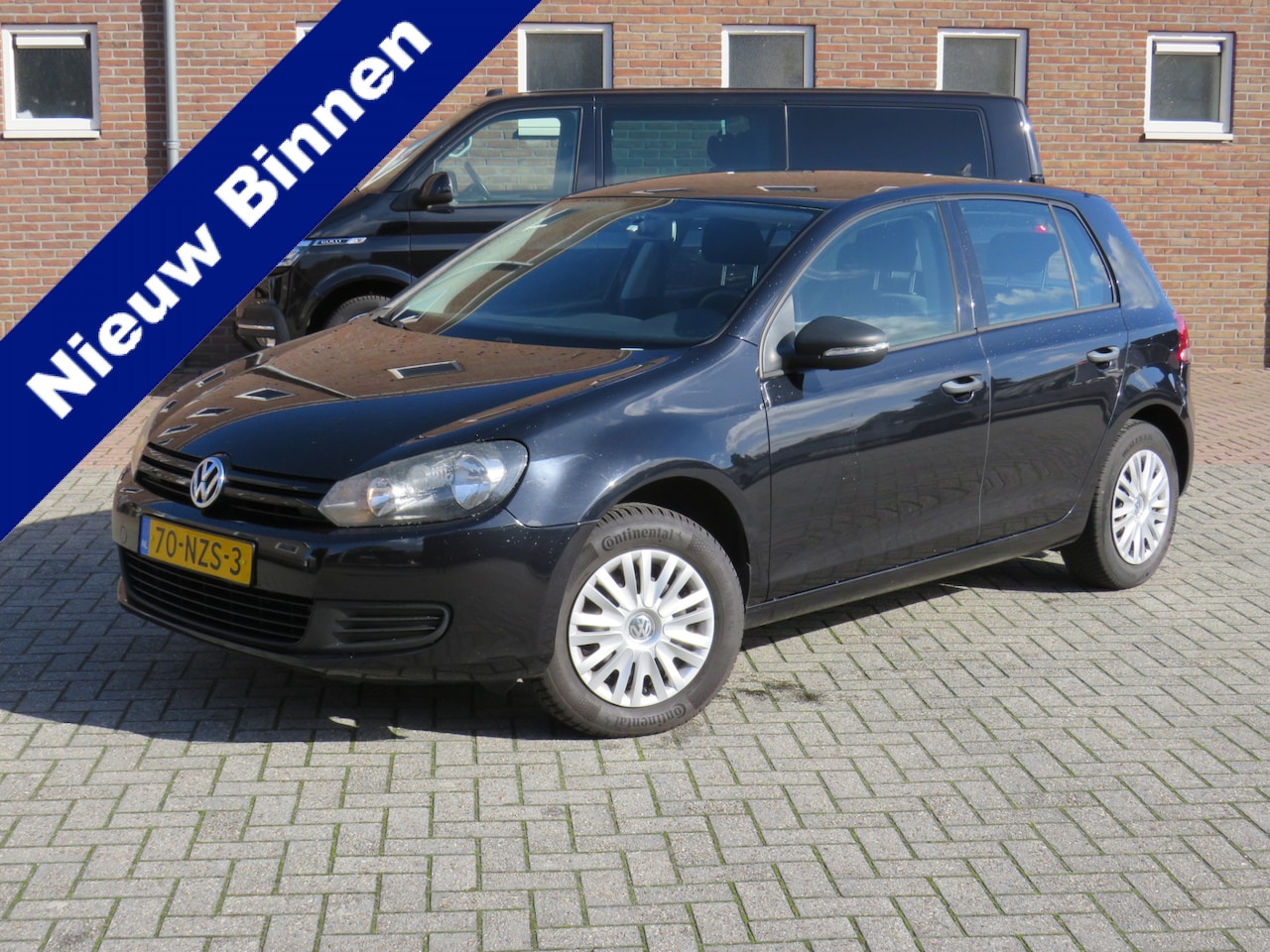 Volkswagen Golf - 1.6 TDI 105Pk Trendline APK 11-2027 * Trekhaak * Climate Control * Navigatie * 2e Eigenaar - AutoWereld.nl