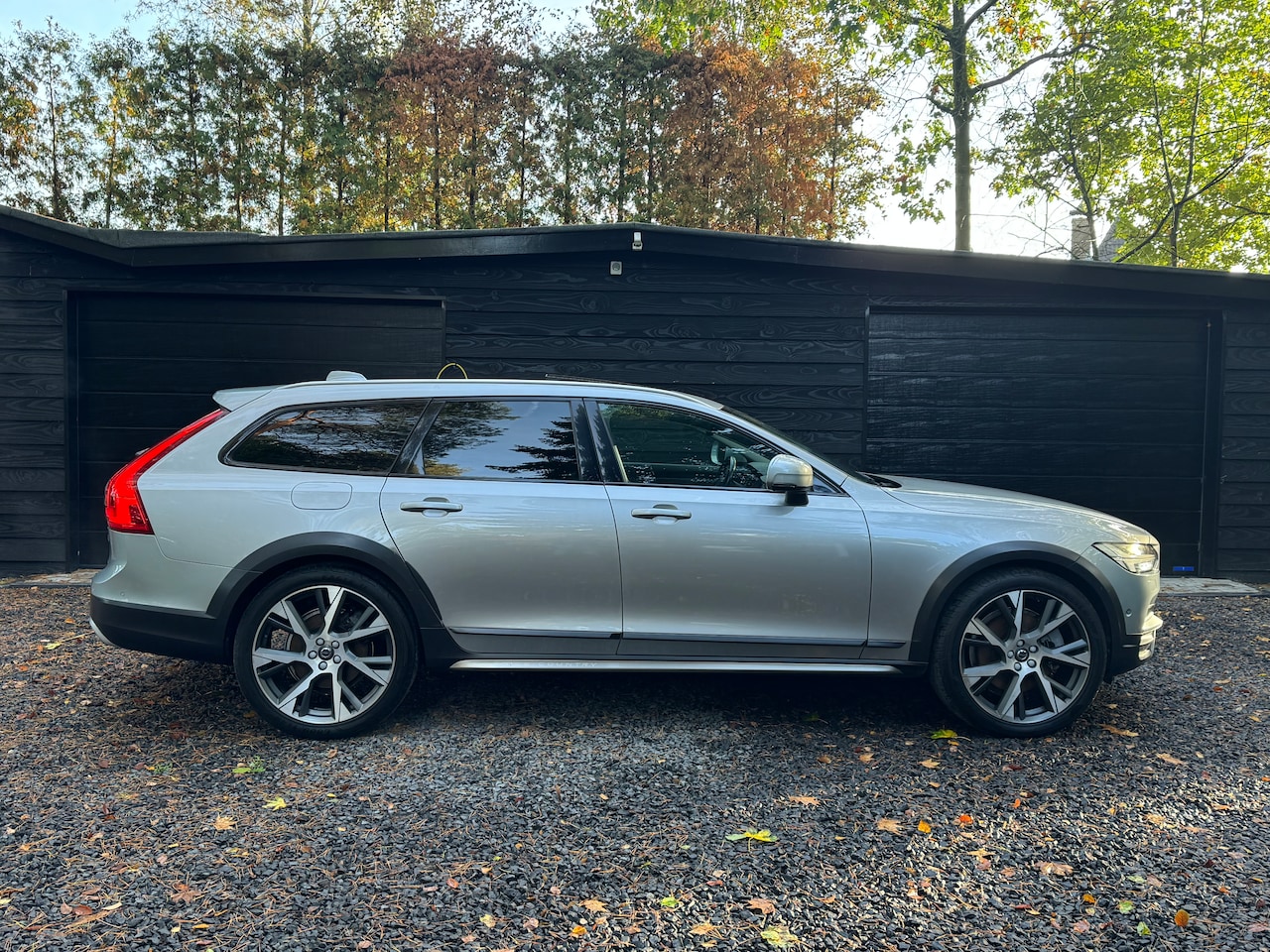 Volvo V90 Cross Country - 2.0 D5 Pro - AutoWereld.nl