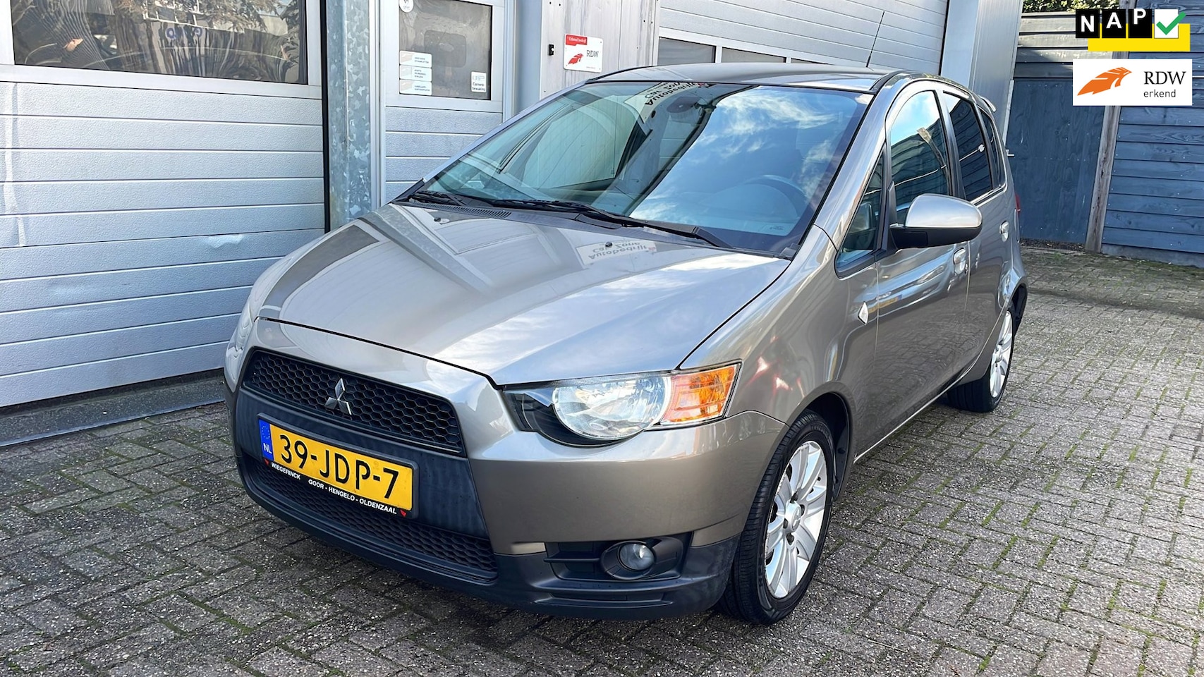 Mitsubishi Colt - 1.3 Intro Edition 5DR-Airco-Cruise-Velgen - AutoWereld.nl