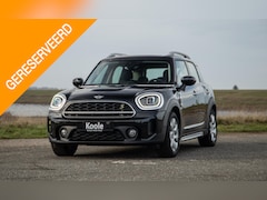 MINI Countryman - 1.5 Cooper S E ALL4 Essential CAMERA / NAVI / CARPLAY / AIRCO / ZWART / STOELVERWARMING