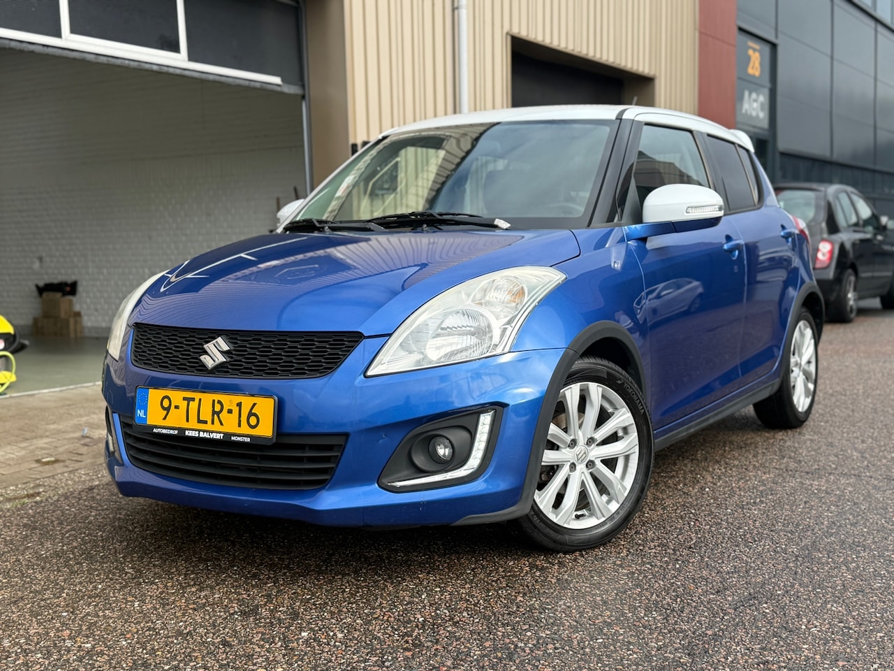 Suzuki Swift - 1.2 S-Edition EASSS Stoel VV. Camera Groot Scherm - AutoWereld.nl