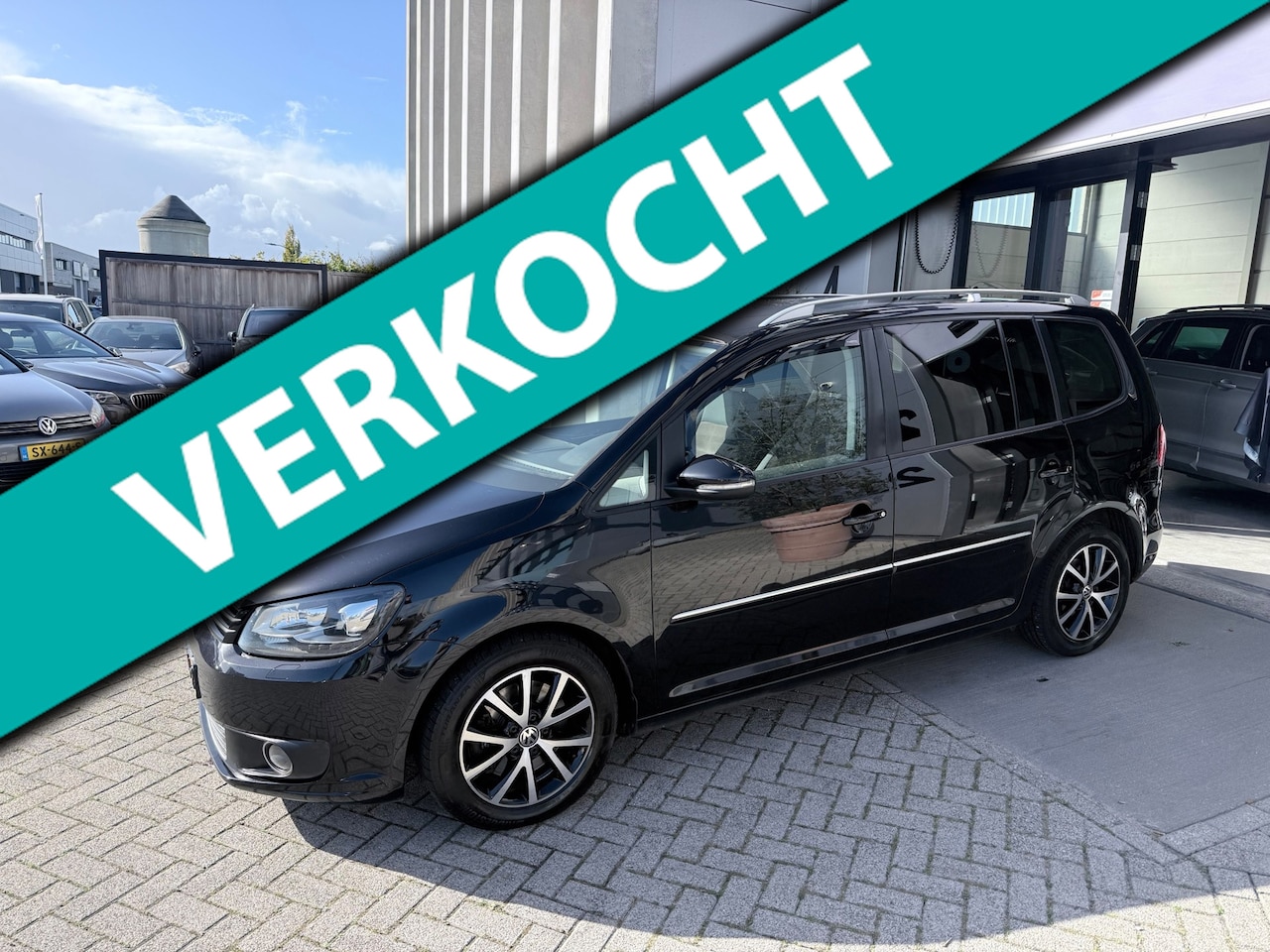 Volkswagen Touran - 2.0 TDI Highline AUTOMAAT! ZEER NETTE AUTO! INRUIL MOGELIJK! - AutoWereld.nl