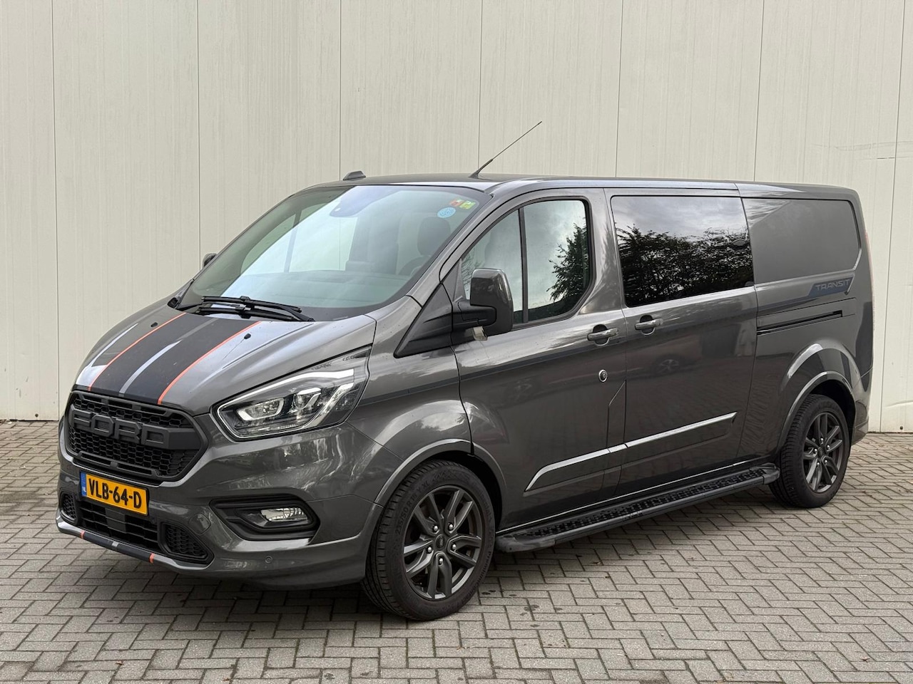 Ford Transit Custom - 2.0 TDCI 185pk L2H1 Sport - Rolstoelbus - Bodemverlaging - Alle opties - 1e Eigenaar - Rol - AutoWereld.nl