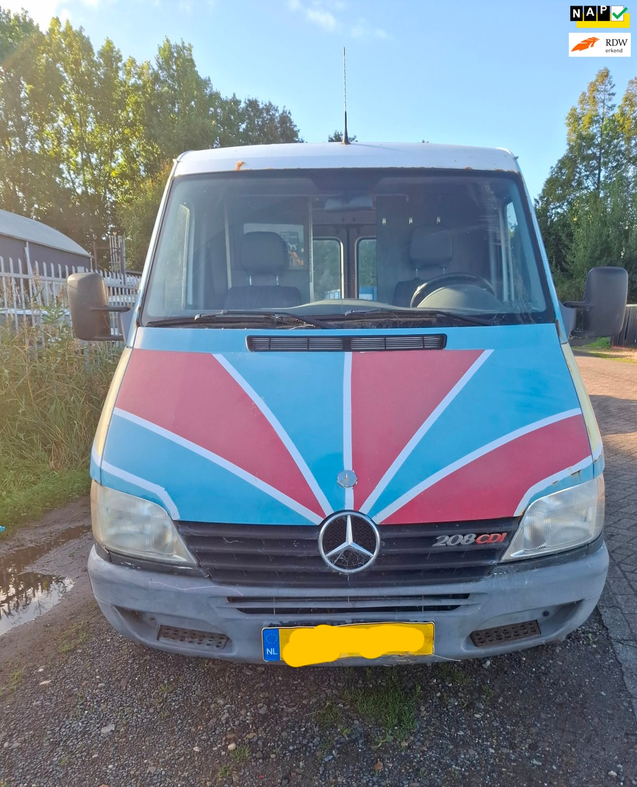 Mercedes-Benz Sprinter - 208 CDI 2.2 300 Original blijft in versnelling - AutoWereld.nl
