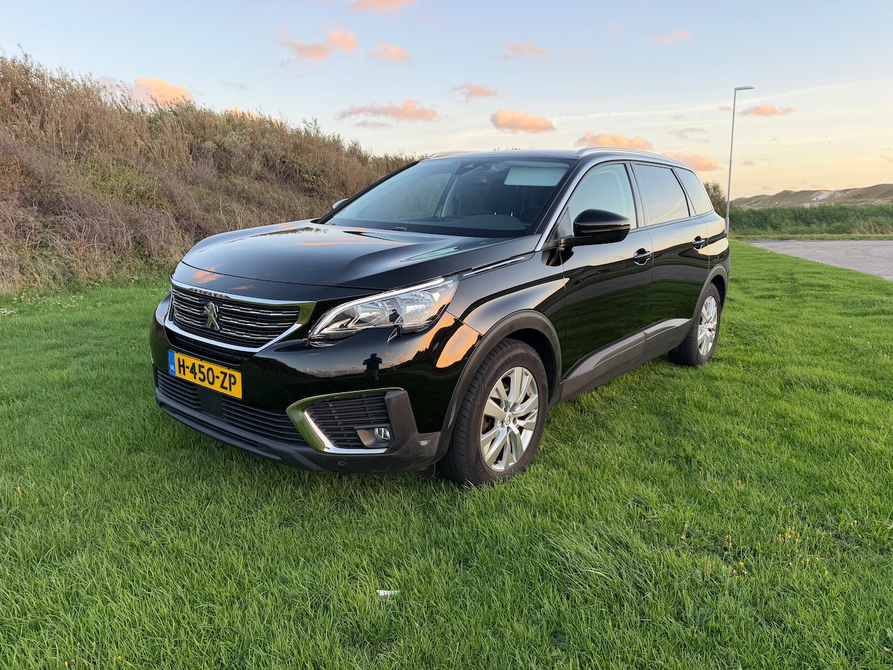 Peugeot 5008 - 1.2 PureTech Allure - AutoWereld.nl
