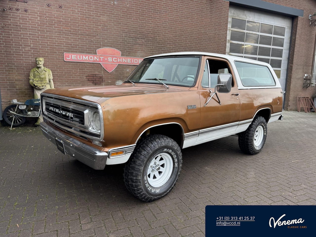 Dodge Ramcharger - Plymouth Trailduster 4x4 - AutoWereld.nl