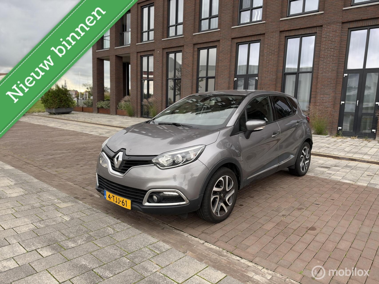 Renault Captur - 0.9 TCe Authentique Clima Navi Cruise NAP! - AutoWereld.nl