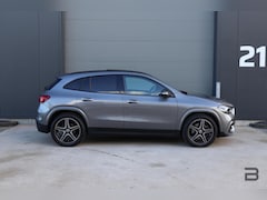 Mercedes-Benz GLA-Klasse - 200 AMG Line / Panoramadak / Keyless-Go / 360 Camera / Stuurwielverwarming / Trekhaak Wegk