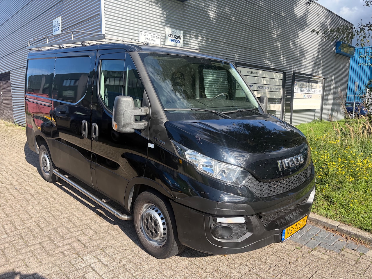 Iveco Daily - 35S13V 2.3 352 H1 L1H1 kort laag Trekhaak 3500 kg - AutoWereld.nl