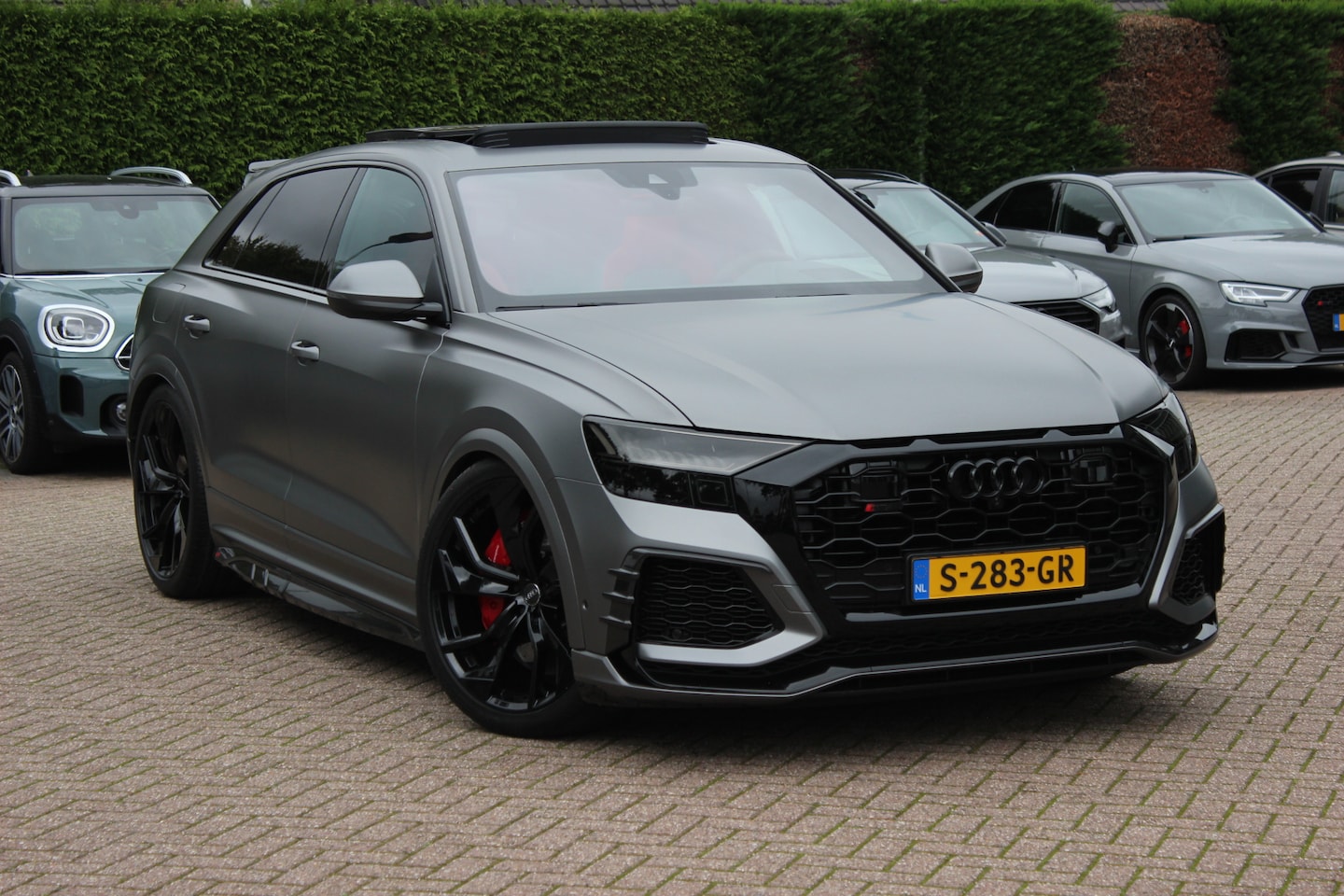 Audi RSQ8 - 4.0 TFSI quattro / URBAN / Milltek / Trekhaak / Panoramadak / 360Camera / Head-up / B&O 3D - AutoWereld.nl