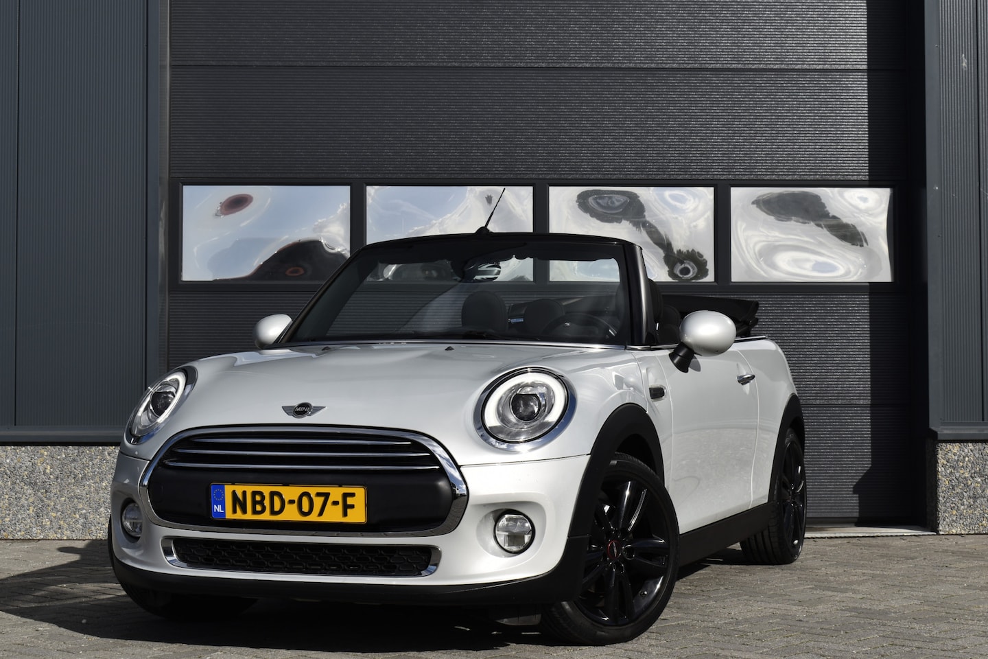 MINI Cabrio - 1.2 Cabrio Carplay - Cruise - Led - Clima - AutoWereld.nl