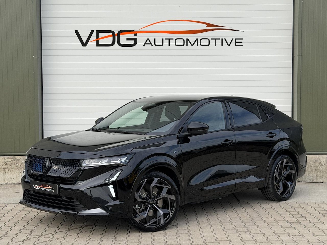 Renault Rafale - 1.2 E-Tech 4x4 plug-in hybrid 300 atelier Alpine SOH 97% / Panoramadak Solarbay / Head-up - AutoWereld.nl