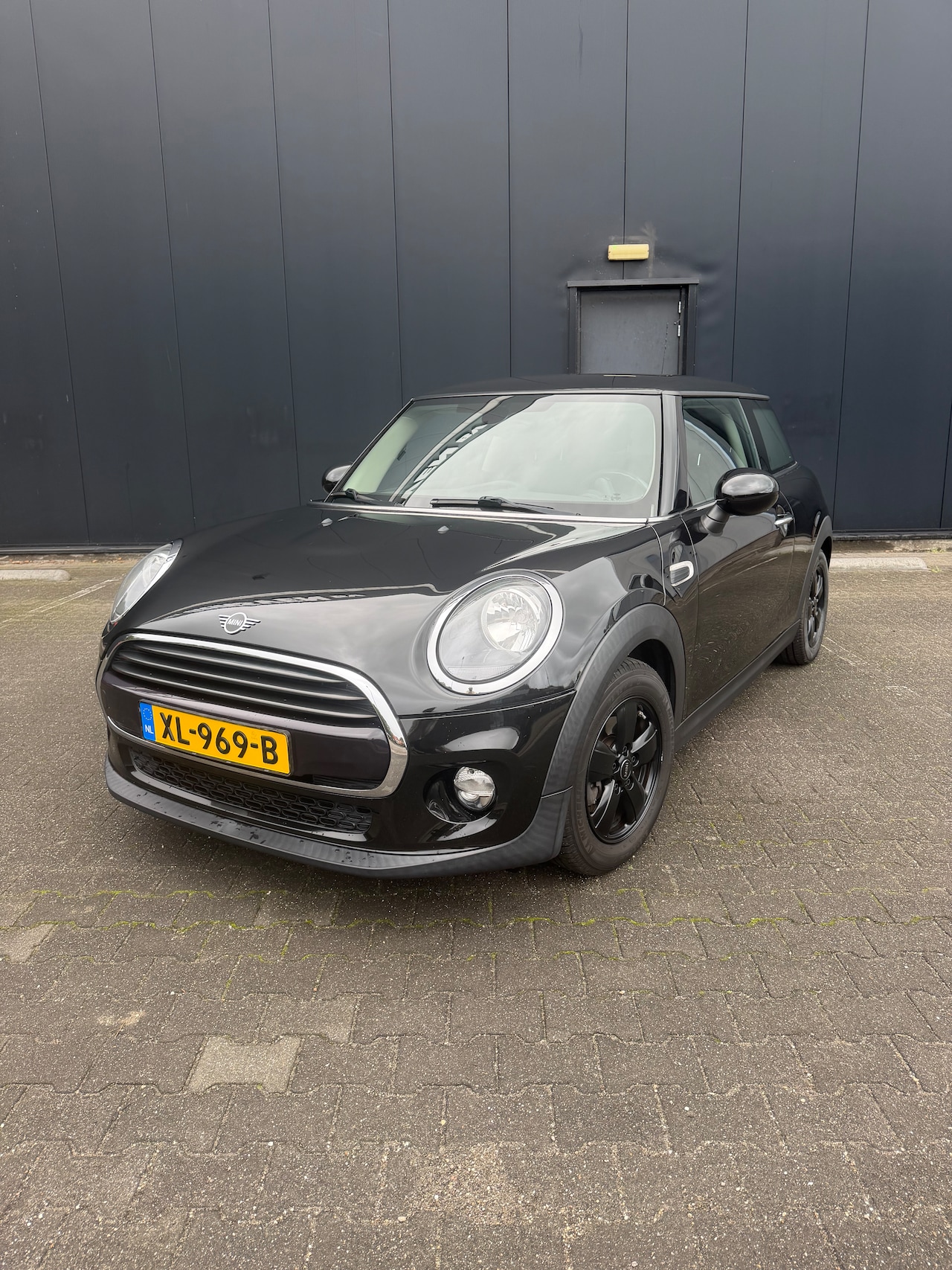 MINI 3-Deurs - 1.5 Cooper 136pk | CarPlay | Cruise | Navi | Dealer OH - AutoWereld.nl