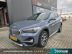 BMW X1 - sDrive20i VDL Nedcar Edition | Panoramadak | Trekhaak | El. achterklep