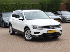 Volkswagen Tiguan - 1.5 TSI Comfortline / CarPlay / Parkeerhulp V+A / 17'' / LED / Rijstrooksensor / Spiegelpa