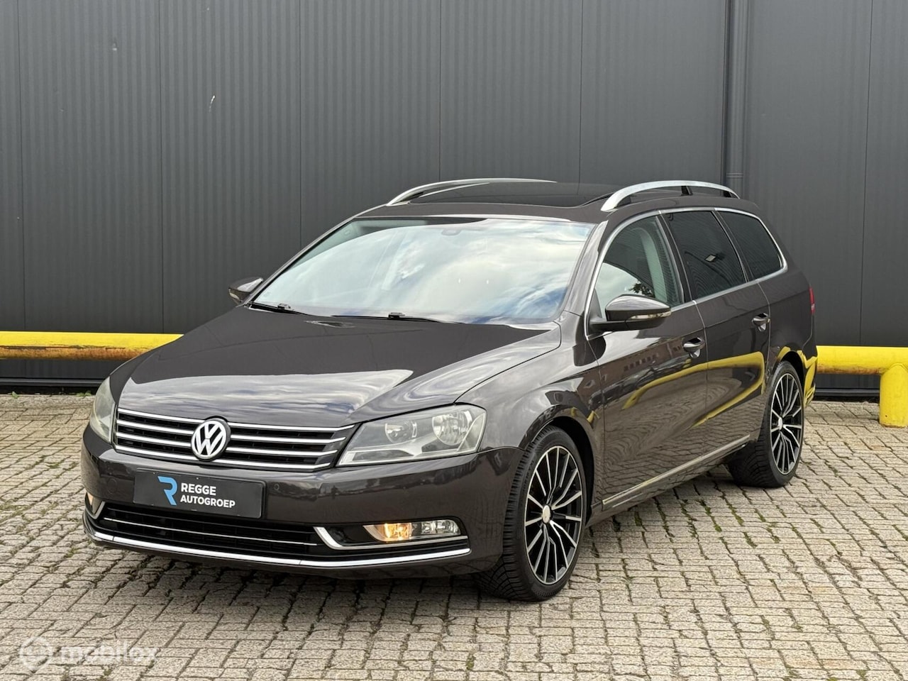 Volkswagen Passat Variant - 2.0 TSI Highline PANODAK | CARPLAY - AutoWereld.nl