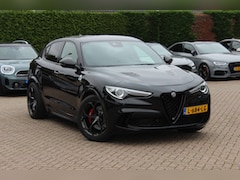 Alfa Romeo Stelvio - 2.9 V6 AWD Quadrifoglio / Camera / Navigatie / Harman Kardon / 20'' / Elektr. stoelen / St