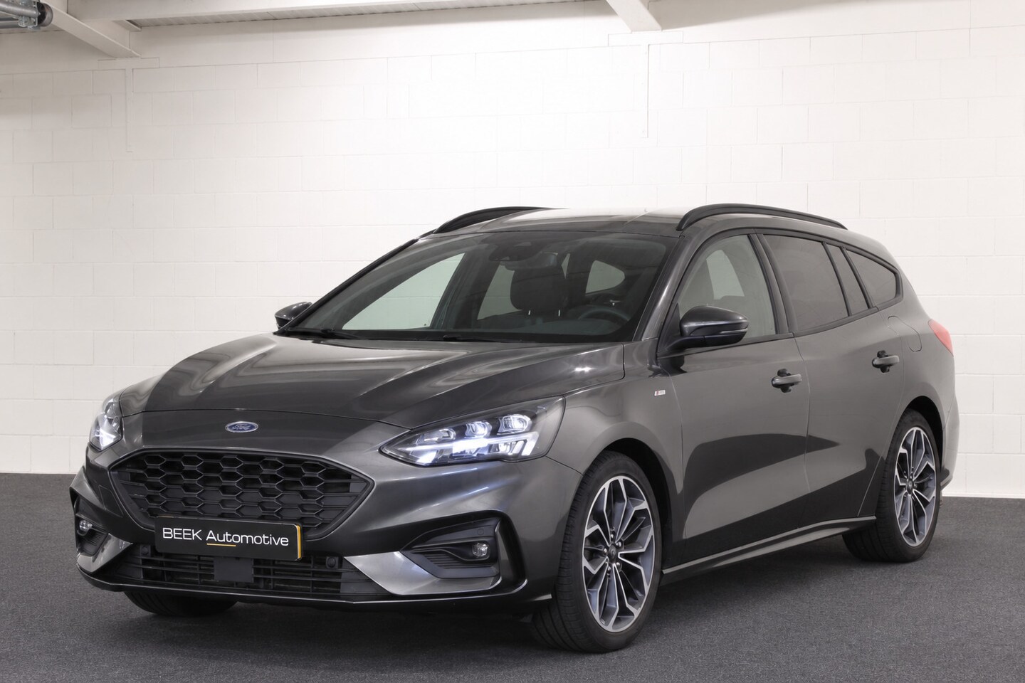 Ford Focus Wagon - 1.0 EcoBoost ST Line | B&O | Apple CarPlay - AutoWereld.nl