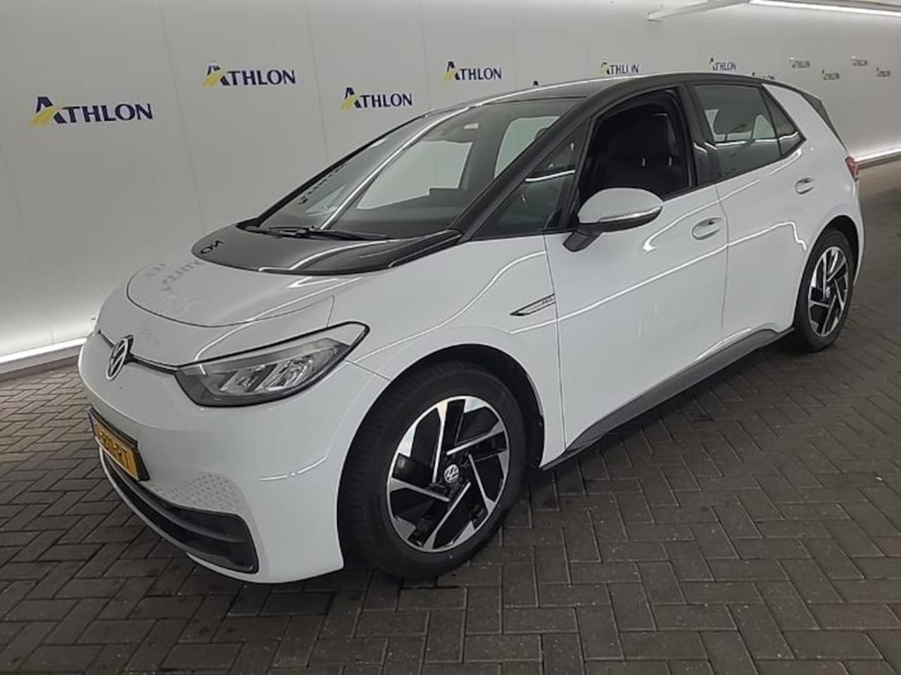 Volkswagen ID.3 - LIFE 58 kWh (91% SOH) I STOELVERWARMING I NAVIGATIE I CRUISE CONTROL I APPLE CARPLAY - AutoWereld.nl