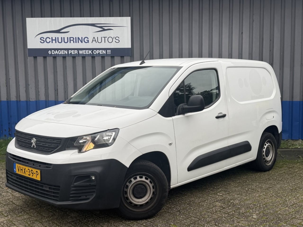 Peugeot Partner - 1.5 BlueHDI Premium 4x op voorraad!! - AutoWereld.nl
