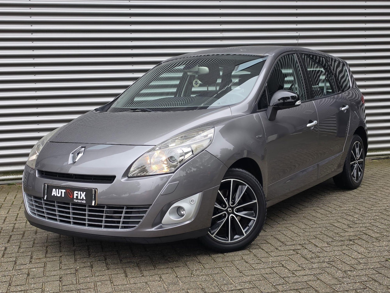 Renault Grand Scénic - 2.0 Bose Keyless / Camera / Trekhaak - AutoWereld.nl