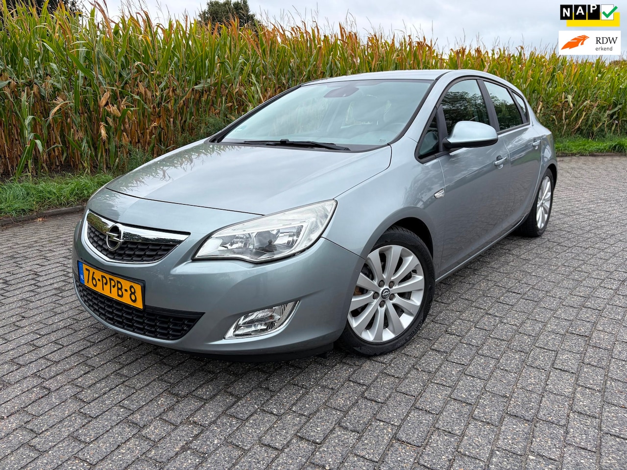 Opel Astra - 1.4 Turbo Edition -trekhaak - all season banden - lm velgen - reservewiel - AutoWereld.nl