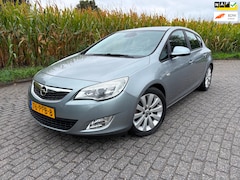 Opel Astra - 1.4 Turbo Edition -trekhaak - all season banden - lm velgen - reservewiel