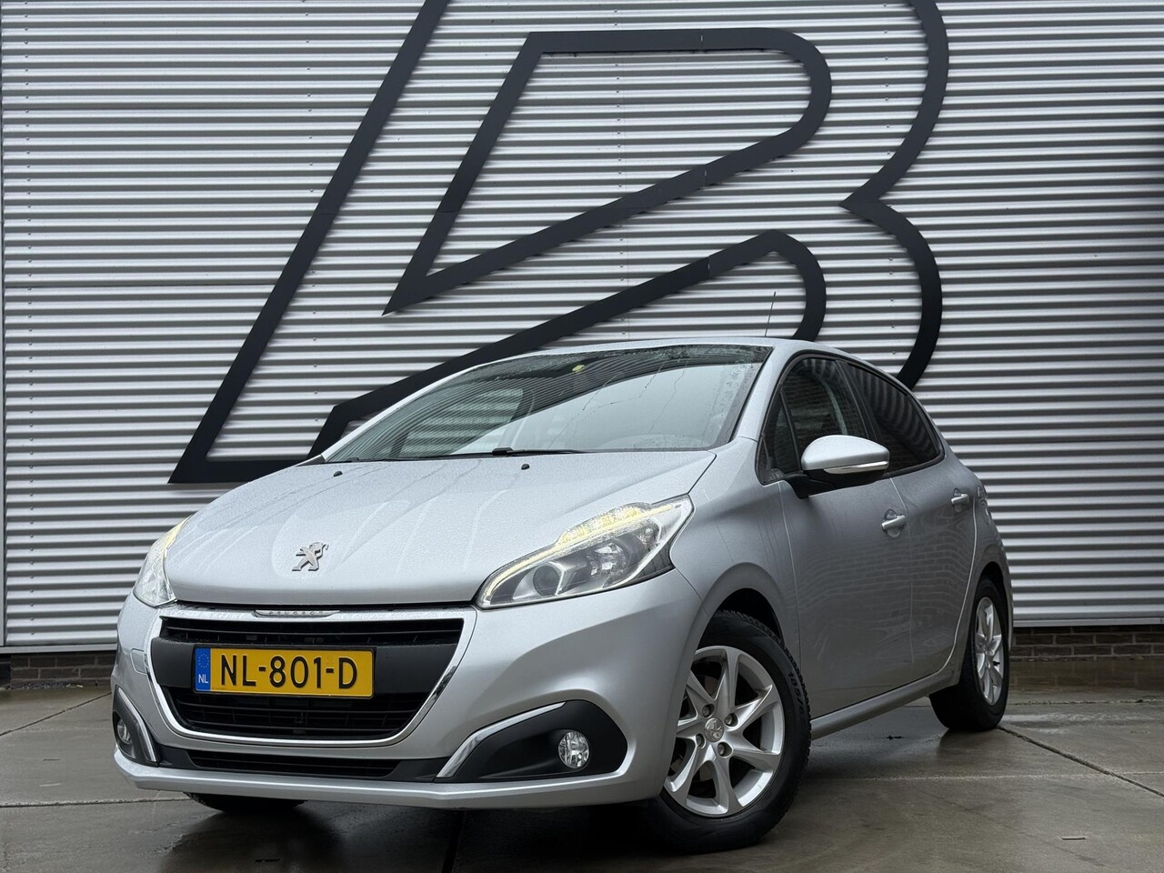 Peugeot 208 - 1.2 PureTech Allure 2e Eigenaar|Navi|Airco|Cruise|Elektr. Ramen|APK tot 01-2027 - AutoWereld.nl