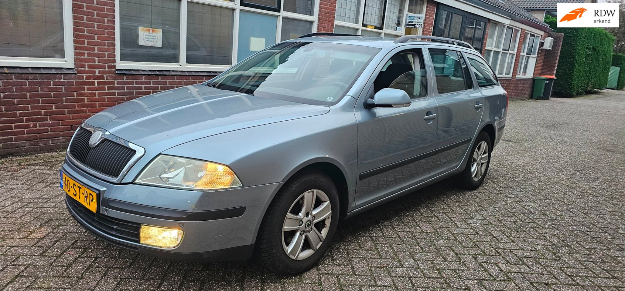 Skoda Octavia Combi - 1.6 Elegance 1.6 Elegance - AutoWereld.nl