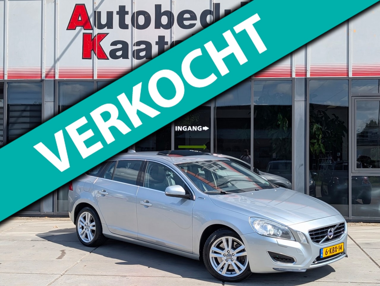 Volvo V60 - 2.4 D6 AWD Plug-In Hybrid Summum Limited edition nr141 - Schuifdak - Memory - Camera - Net - AutoWereld.nl