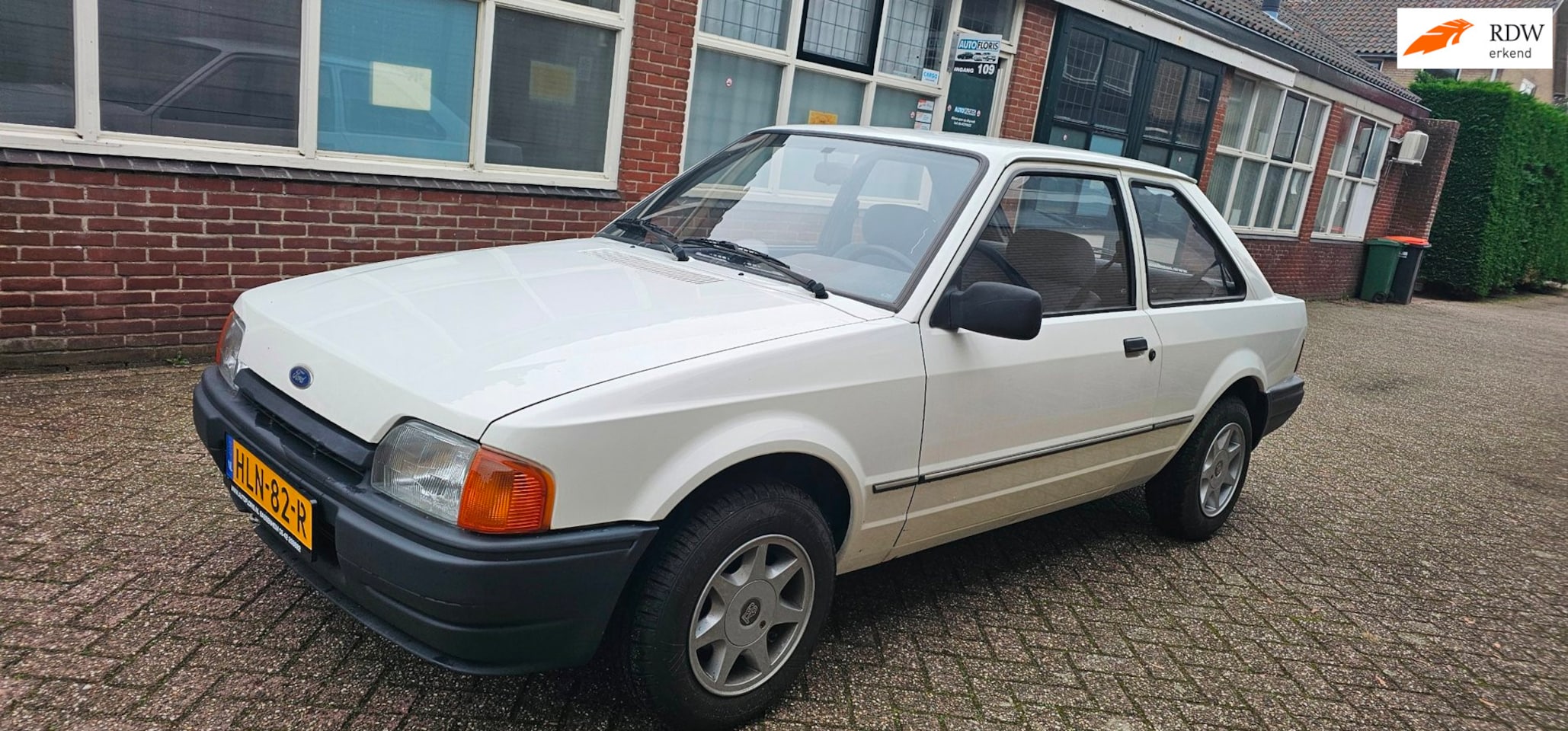 Ford Escort - 1.6 automaat 1e eigenaresse lage kms - AutoWereld.nl