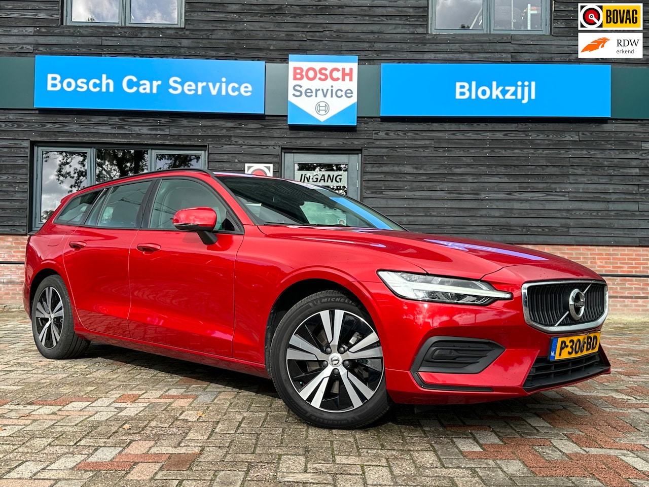 Volvo V60 - 2.0 B3 Momentum Advantage l APK 11-27 - AutoWereld.nl