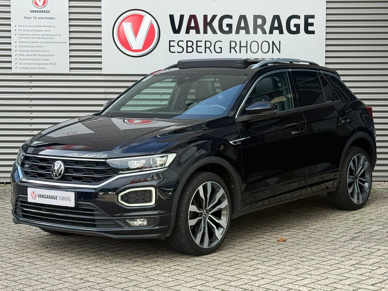 Volkswagen T-Roc - 1.5 TSI Sport Business 2XR-LINE NAV/CAM,PANO,DSG,KEYLESS - AutoWereld.nl
