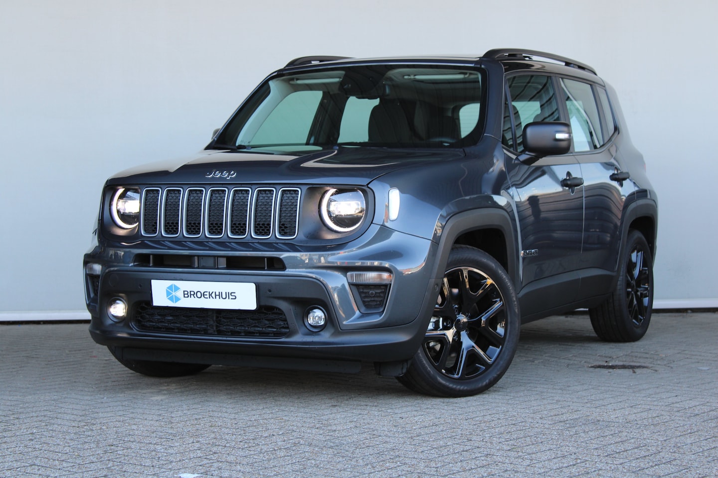 Jeep Renegade - 1.5T e-Hybrid Summit | Lederen bekleding | Panoramadak | Navigatie | Dakrails | Cruise con - AutoWereld.nl