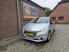 Peugeot 208 - 1.0 VTi Access (tik in de motor)