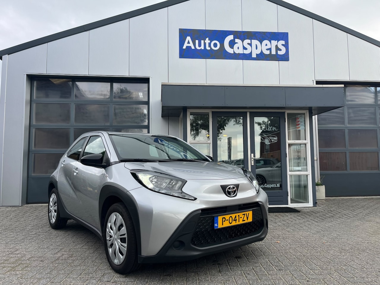 Toyota Aygo X - 1.0 VVT-i MT play 1.0 VVT-i MT Play - AutoWereld.nl