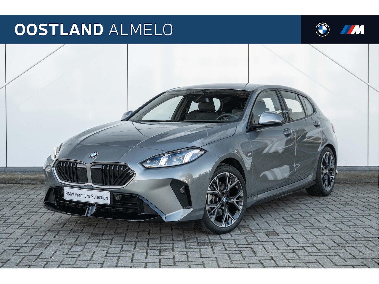 BMW 1-serie - 120 M Sport Automaat / Achteruitrijcamera / Sportstoelen / Adaptieve LED / Comfort Access - AutoWereld.nl