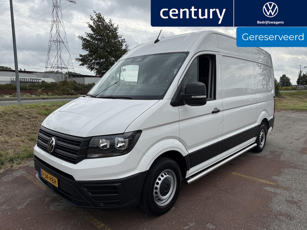 Volkswagen Crafter - 30 2.0 TDI L3H3 Trendline Navigatie - Bijrijdersbank - Camera - Laadruimte betimmering - T - AutoWereld.nl