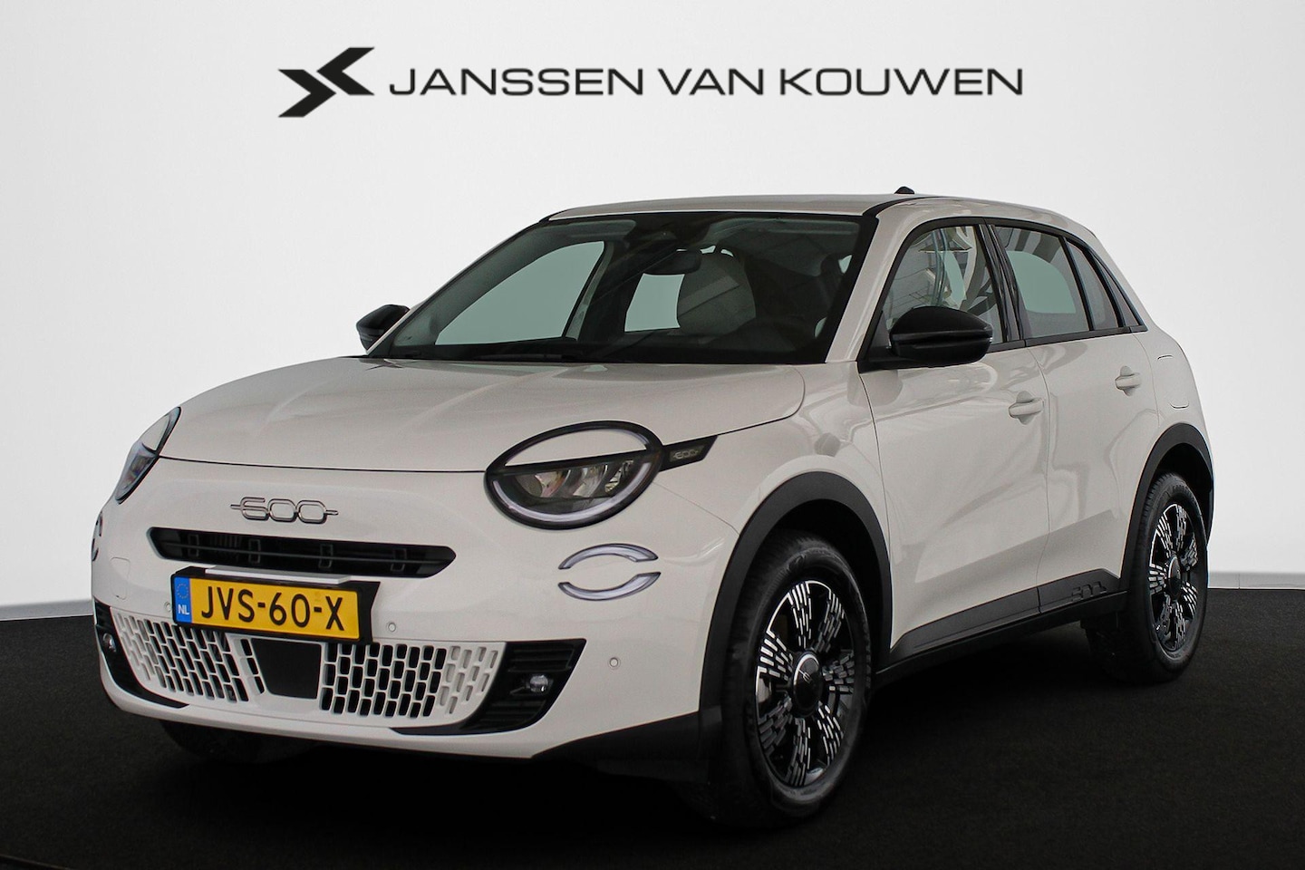 Fiat 600 - 1.2 Hybrid Icon Stoelverwarming Camera Keyless Carplay - AutoWereld.nl