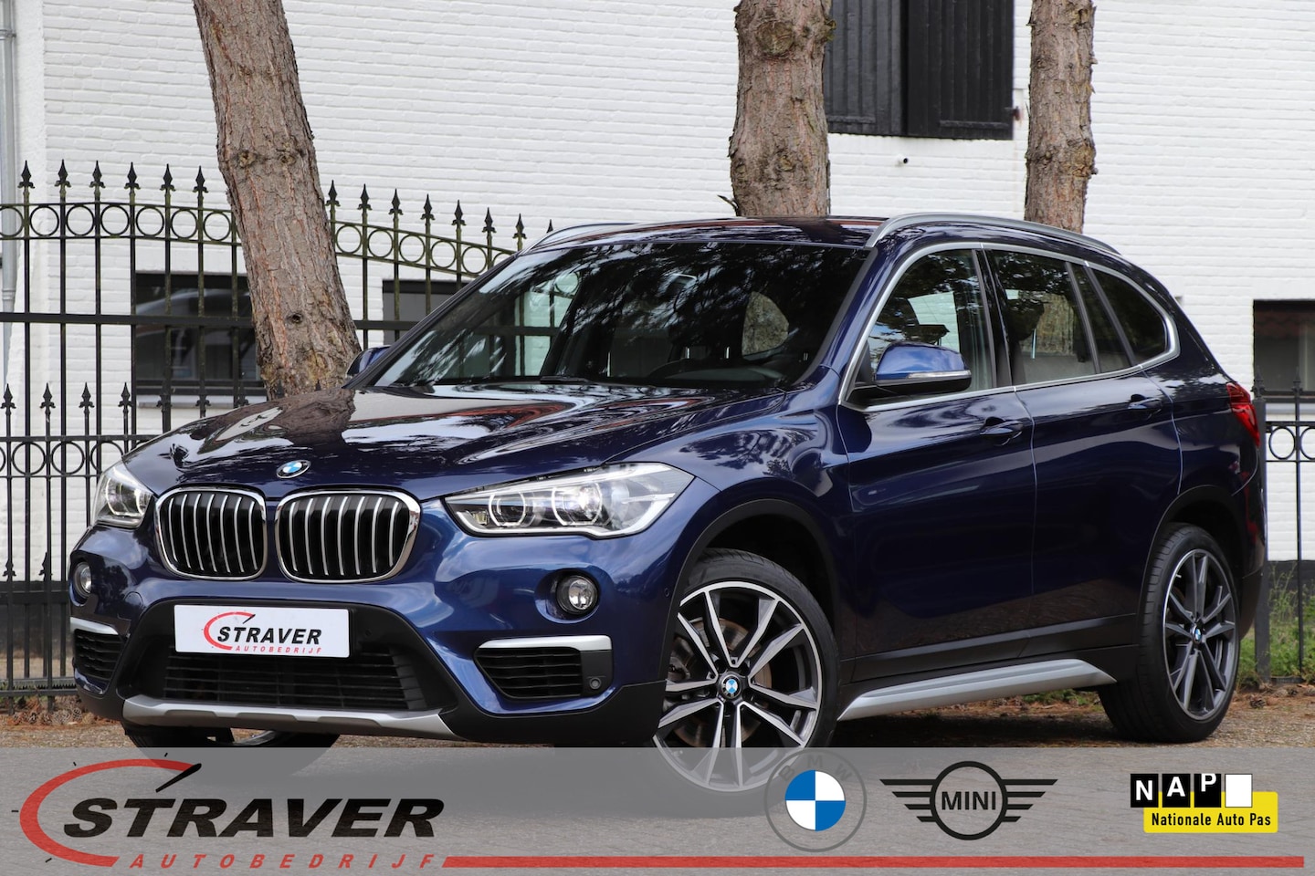 BMW X1 - sDrive20i Orange Edition III |Head-up |Trekhaak |X-Line - AutoWereld.nl