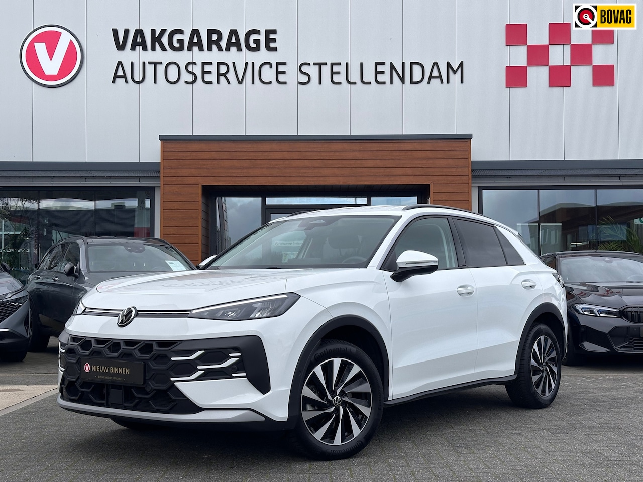 Volkswagen T-Roc - 1.5 eTsi Life|Stoel/Stuur verw|ACC|Camera|Navi|Carplay|Blind Spot - AutoWereld.nl