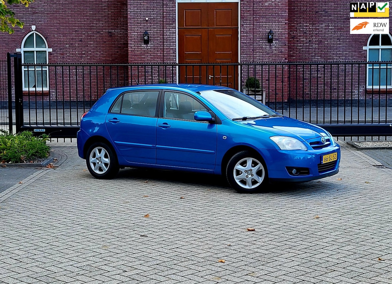 Toyota Corolla - 1.6 VVT-i Anniversary / Airco / Apk / 5 deurs / Cruise control / Nap - AutoWereld.nl
