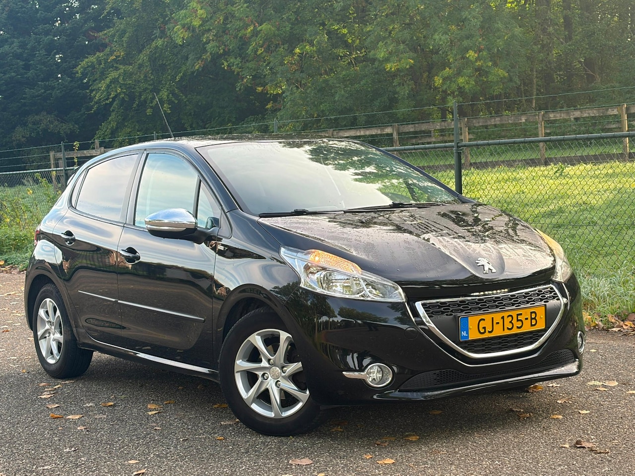 Peugeot 208 - 1.2 PureTech Style /Automaat/Navi/ - AutoWereld.nl