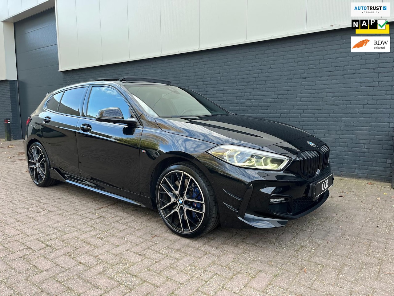 BMW 1-serie - 118I M PERFORMANCE PANO KUIPSTOELEN CAMERA SFEER - AutoWereld.nl