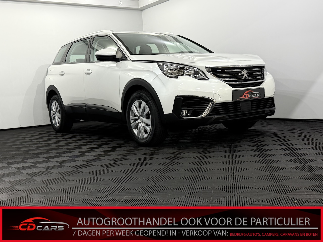 Peugeot 5008 - 1.2 PureTech Blue Lease Executive 7P Clima, Parkeersensoren, Navi, Cruise control, Apple c - AutoWereld.nl