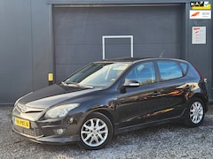 Hyundai i30 - 1.6i i-Motion